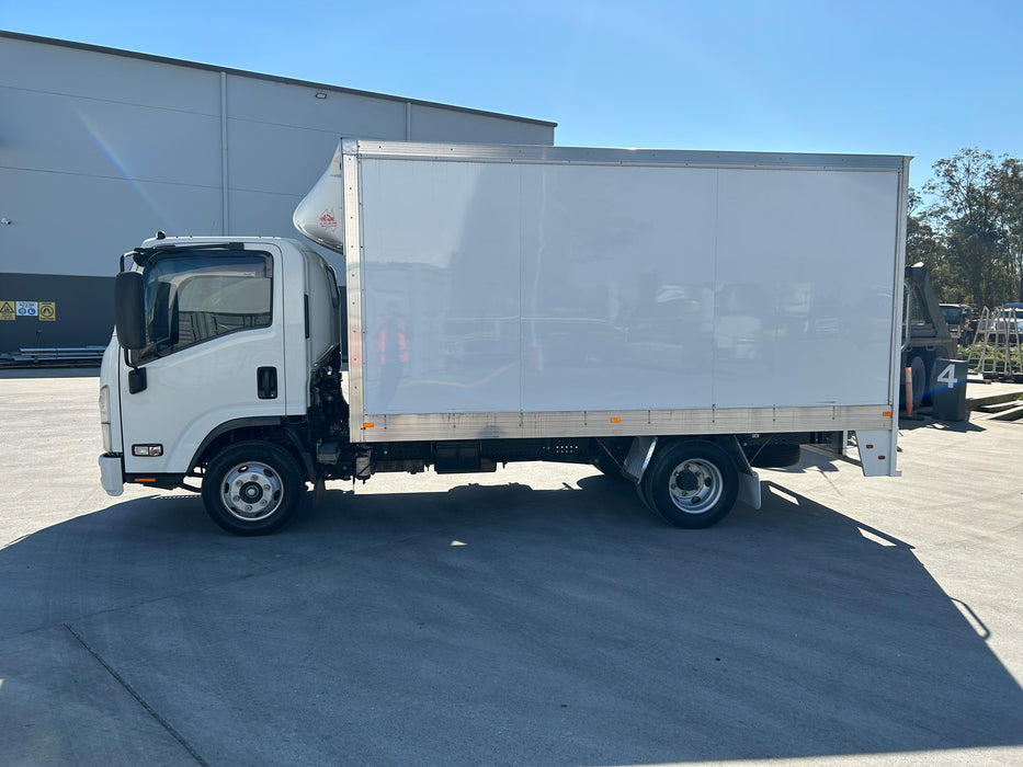 2018 Isuzu Npr 45-155 - SOLD