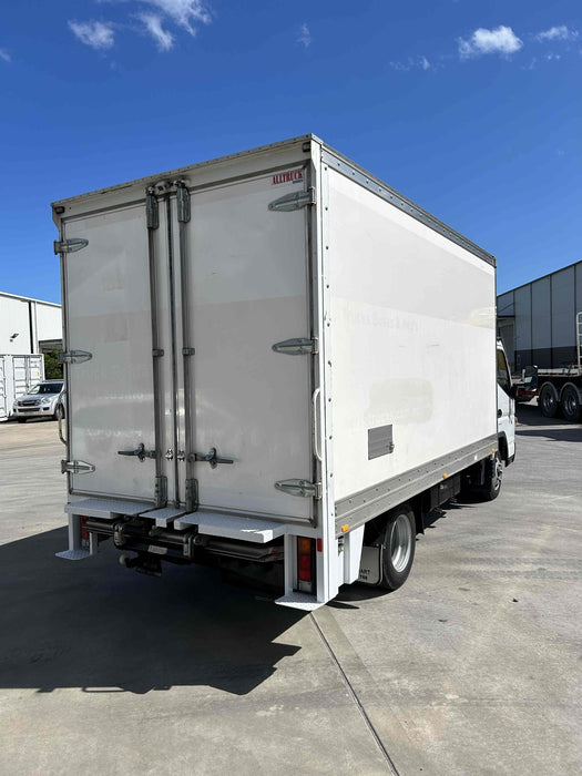 2016 Fuso 515 Canter Pantech - SOLD