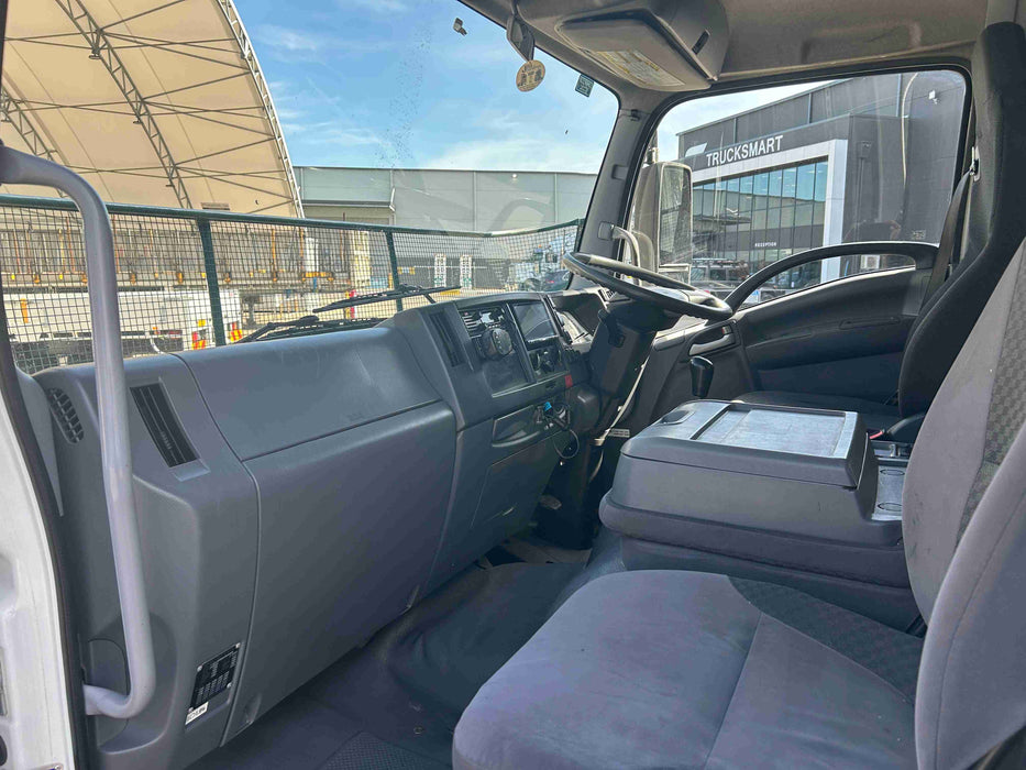 2015 Isuzu FSD 700 Long - SOLD