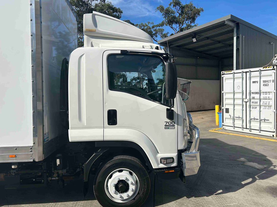 2015 Isuzu FSD 700 Long - SOLD