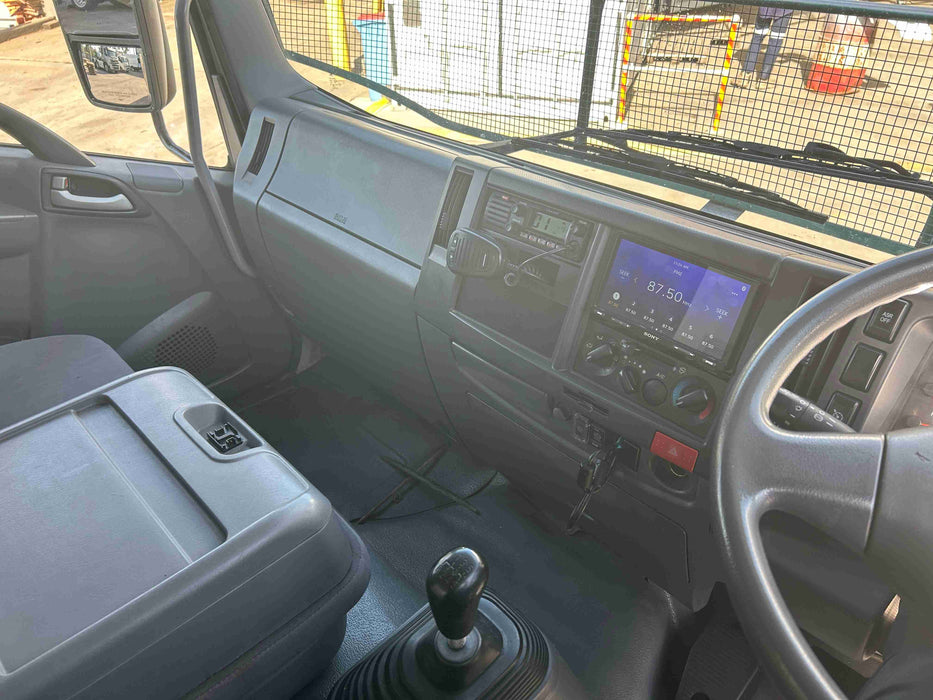 2015 Isuzu FSD 700 Long - SOLD