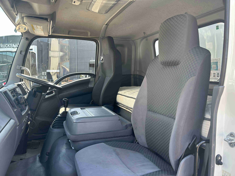 2015 Isuzu FSD 700 Long - SOLD