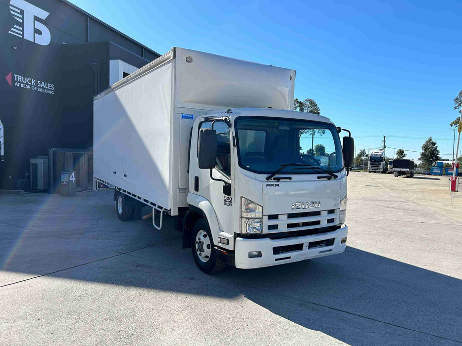 2014 Isuzu Frr 500 Long - SOLD