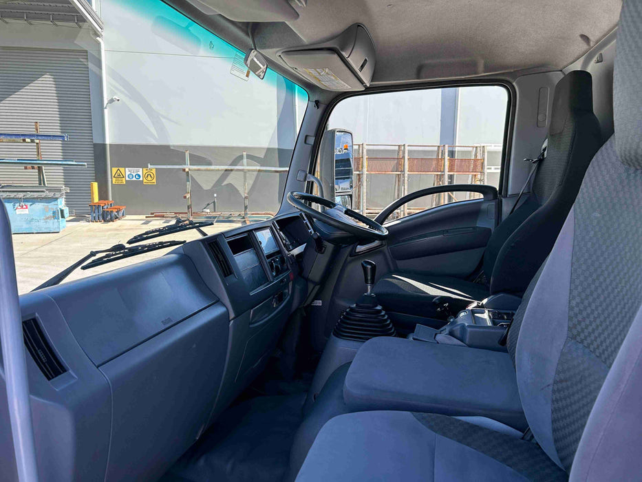 2014 Isuzu Frr 500 Long - SOLD