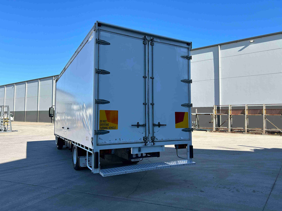 2014 Isuzu Frr 500 Long - SOLD