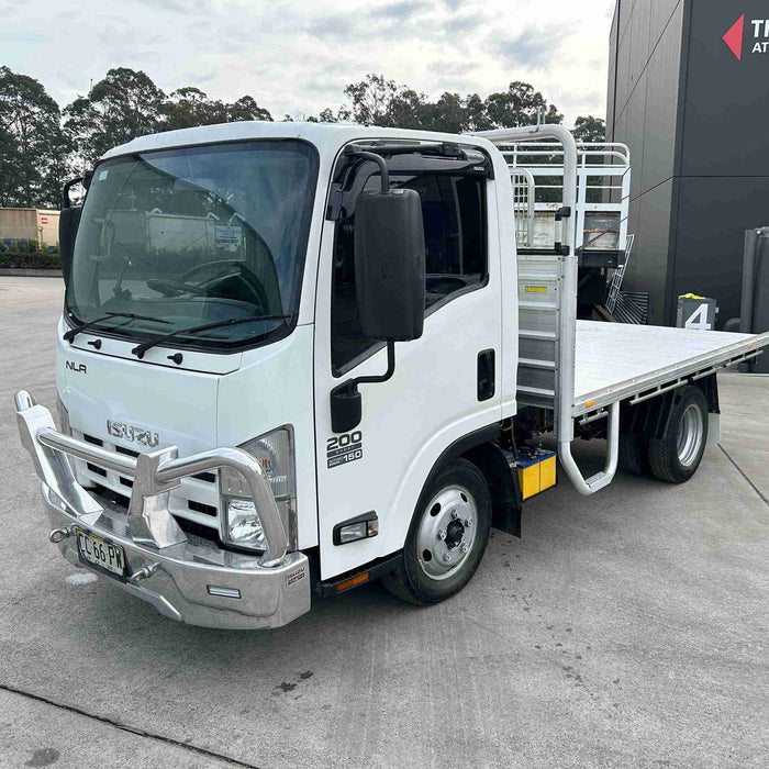 2014 Isuzu NLR 200 - SOLD