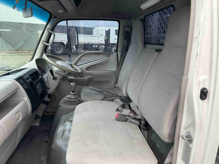2009 Hino 300