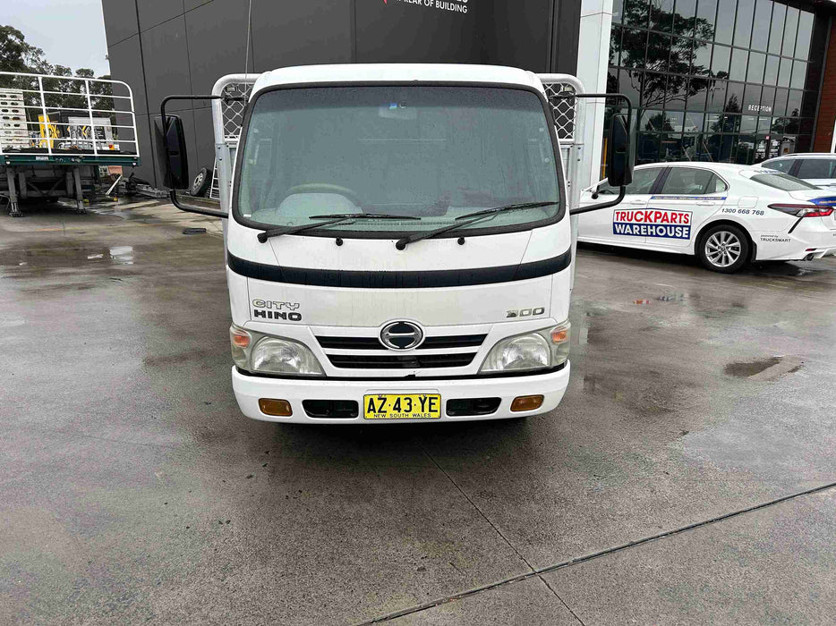 2009 Hino 300