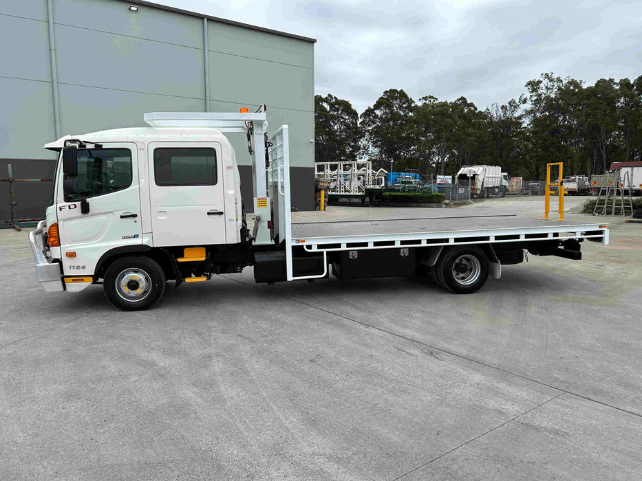 2015 Hino FD 1124 - SOLD