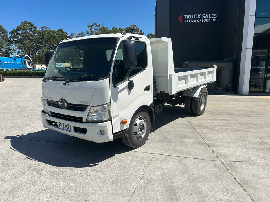 2013 Hino 917 - 300 Series