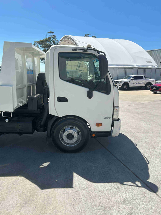 2013 Hino 917 - 300 Series