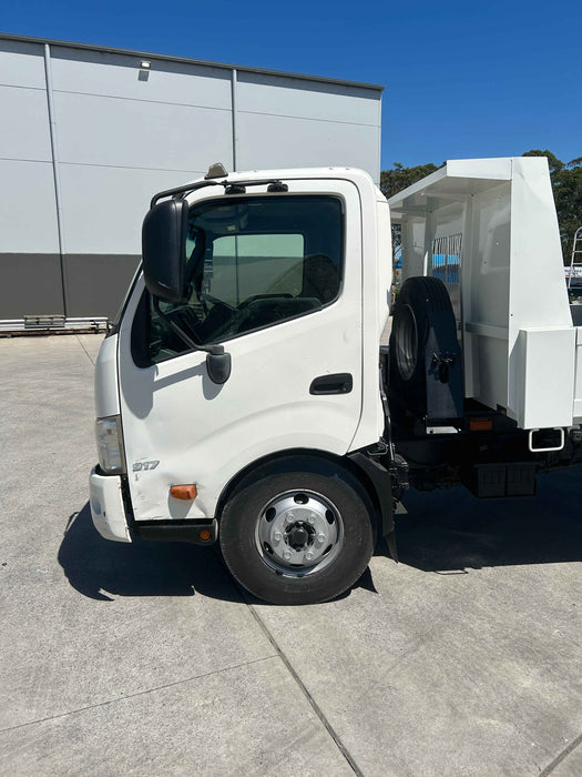 2013 Hino 917 - 300 Series