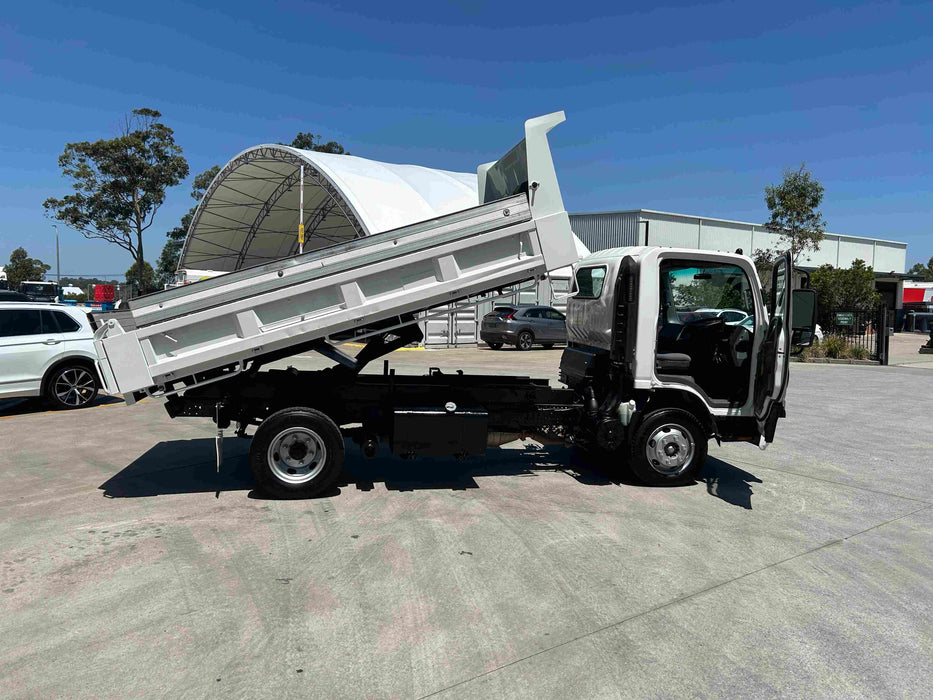 2018 Isuzu NPR 65-190 Tipper