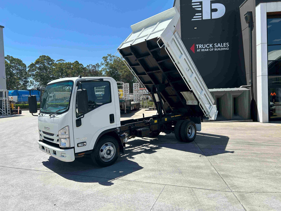 2018 Isuzu NPR 65-190 Tipper