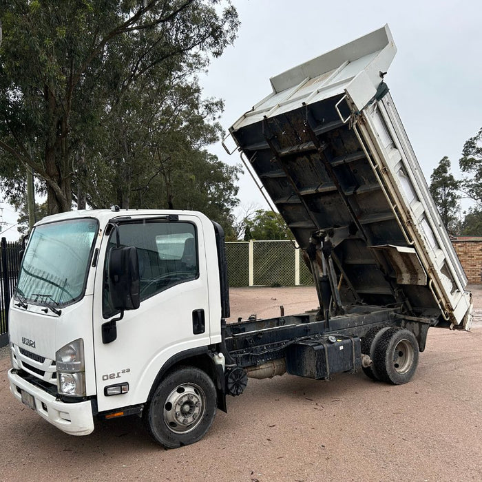 2018 Isuzu NPR 65-190 Tipper