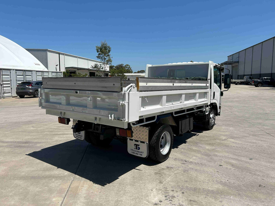 2018 Isuzu NPR 65-190 Tipper