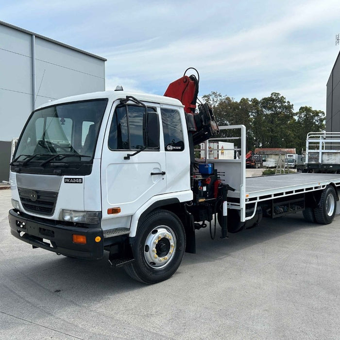 2007 Nissan PK Crane