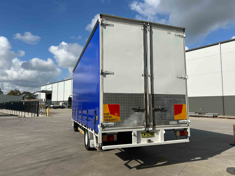 2011 Isuzu Frr 500  - 10 Pallet Curtainsider