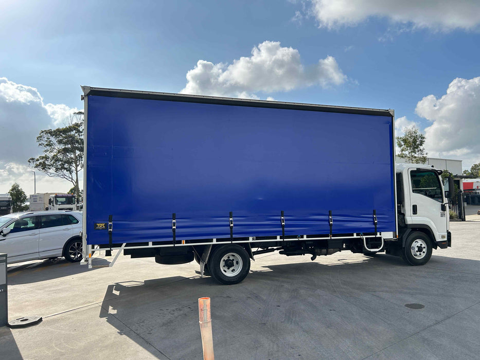 2011 Isuzu Frr 500  - 10 Pallet Curtainsider