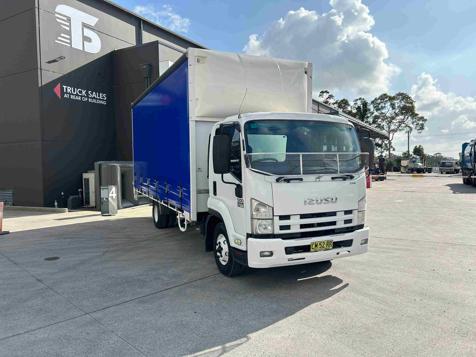 2011 Isuzu Frr 500  - 10 Pallet Curtainsider