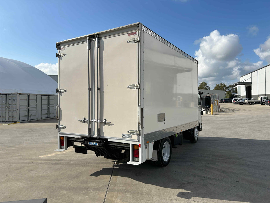 2013 Isuzu Nqr 450 Medium