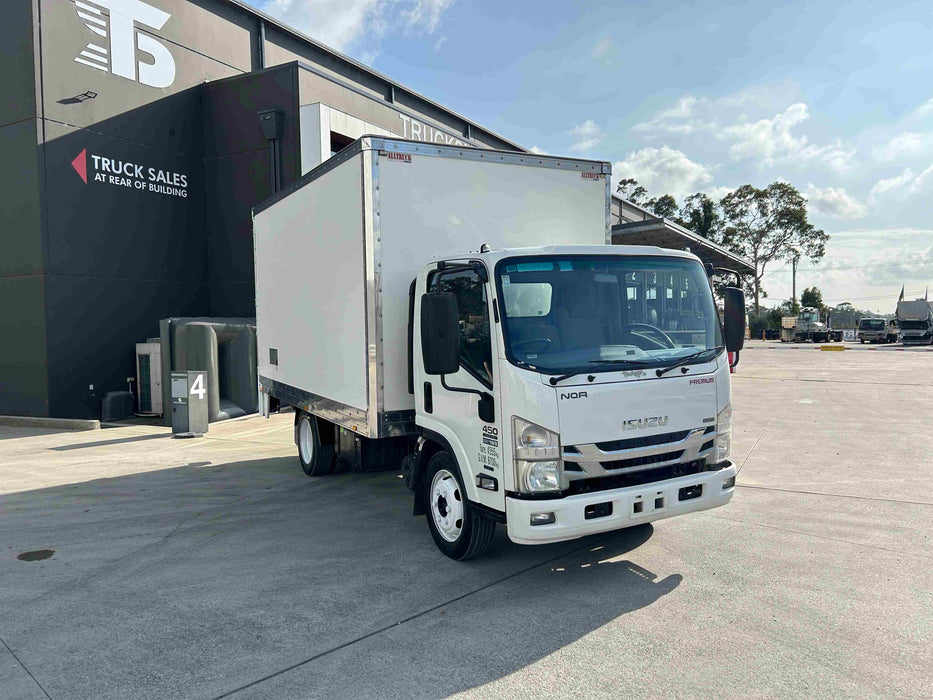 2013 Isuzu Nqr 450 Medium