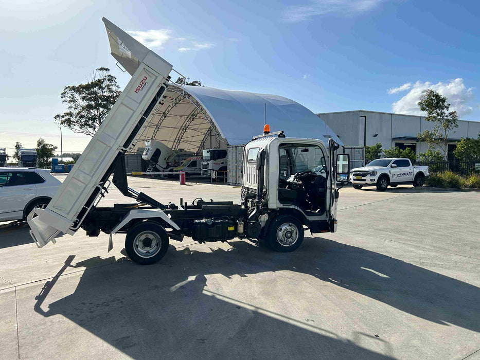 2022 Isuzu NLR 45-150 Tipper