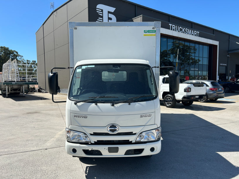 2021 Hino 300 616