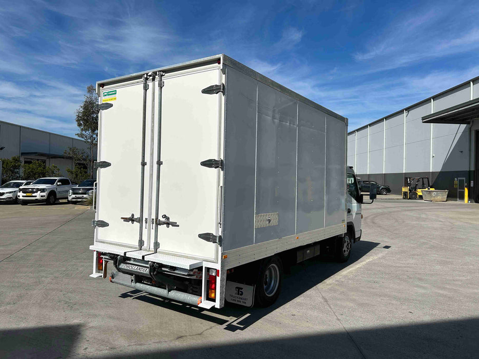 2021 Fuso CANTER 515