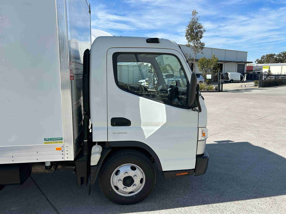 2021 Fuso CANTER 515