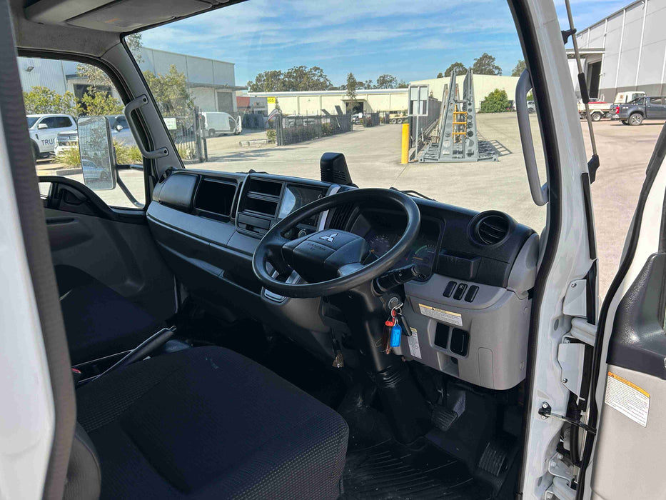 2021 Fuso CANTER 515