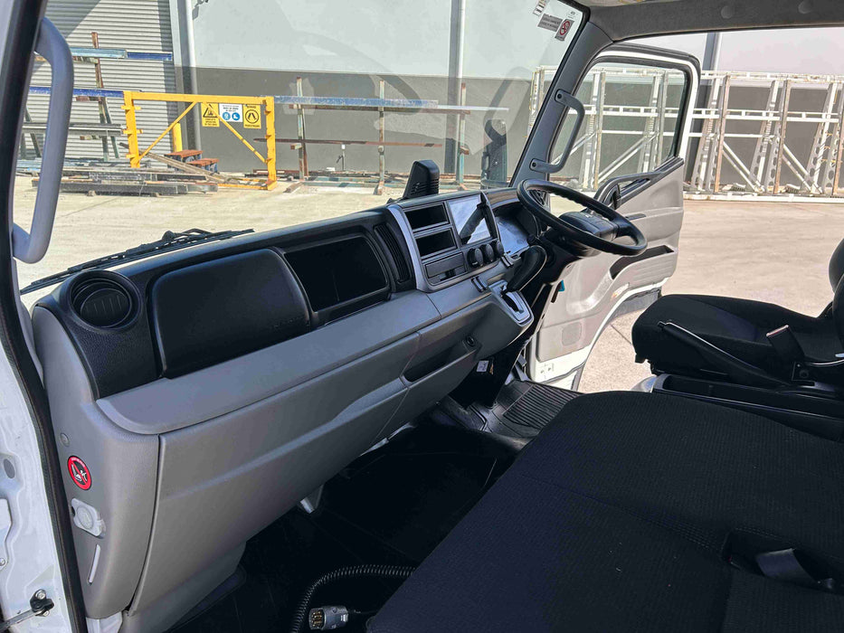 2021 Fuso CANTER 515