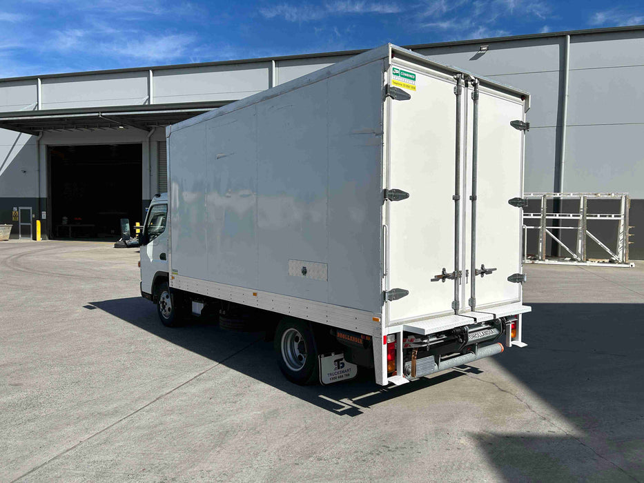2021 Fuso CANTER 515