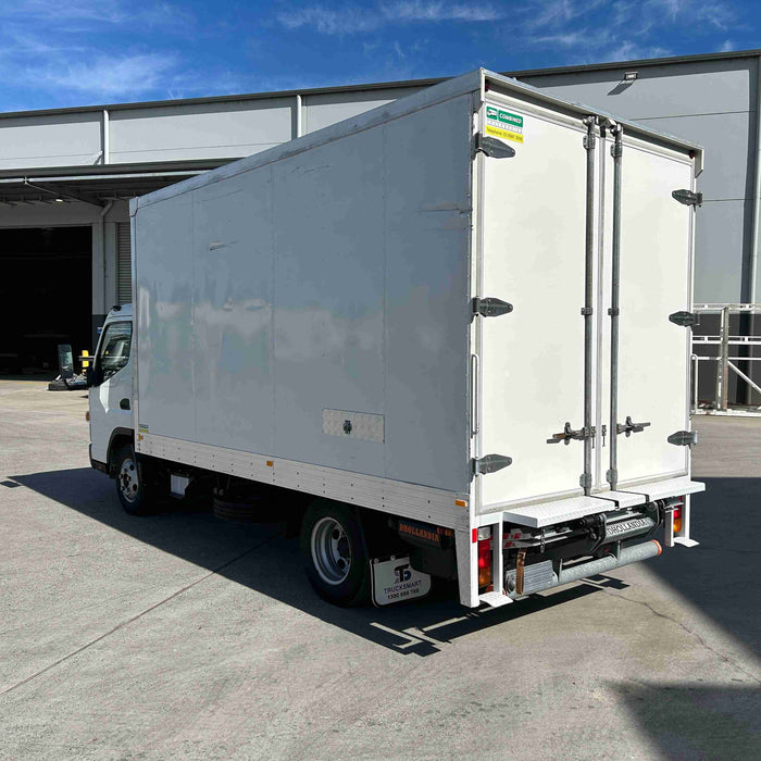 2021 Fuso CANTER 515