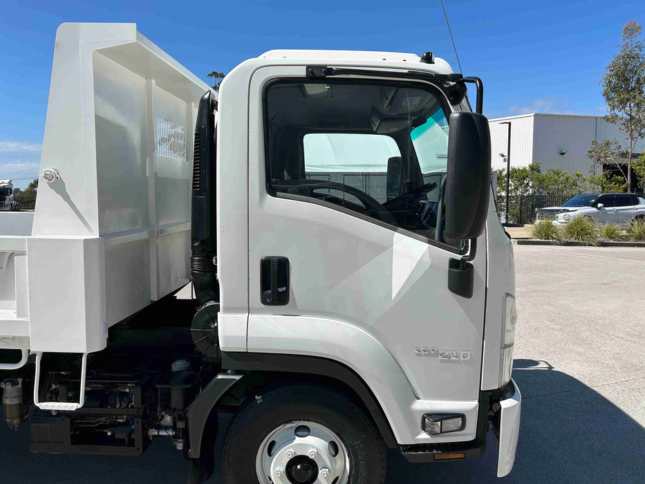 2018 Isuzu Frr 107-210