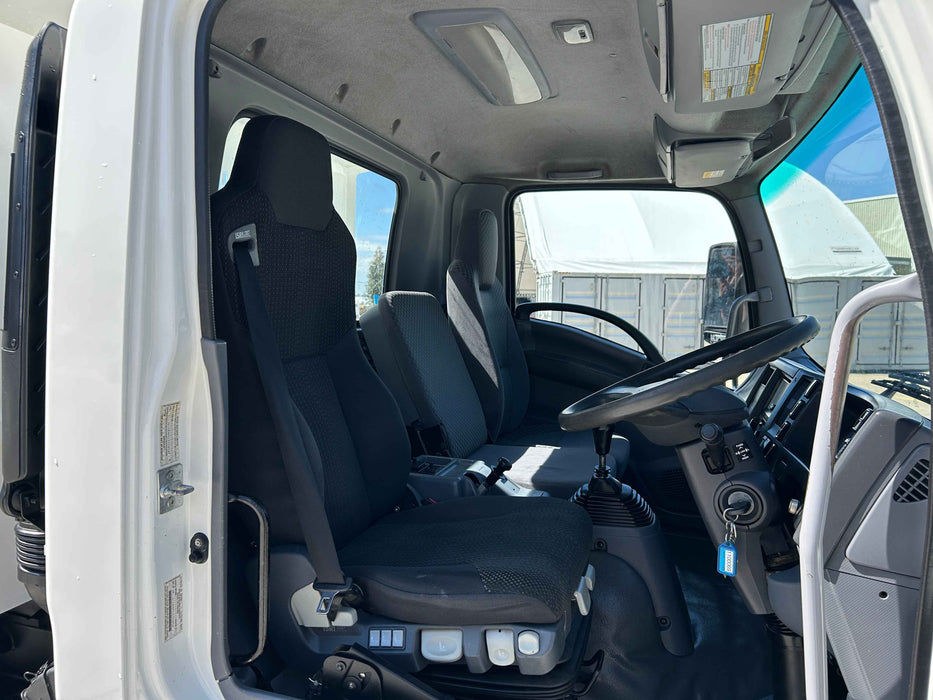 2018 Isuzu Frr 107-210