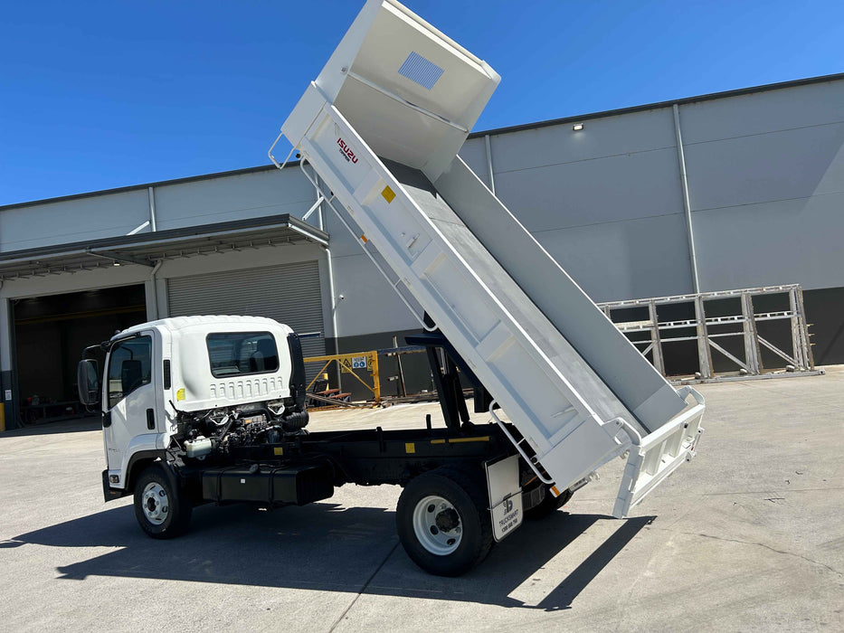 2018 Isuzu Frr 107-210