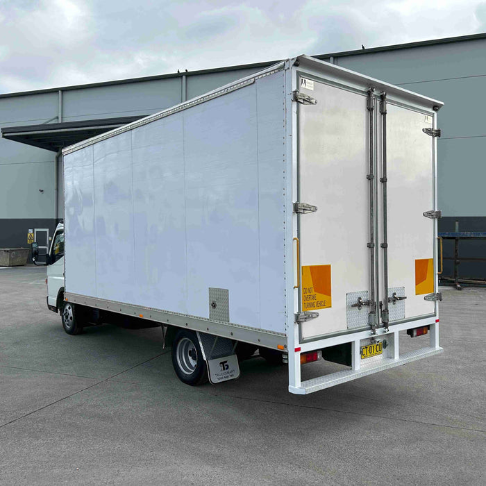 2019 Fuso Canter 615