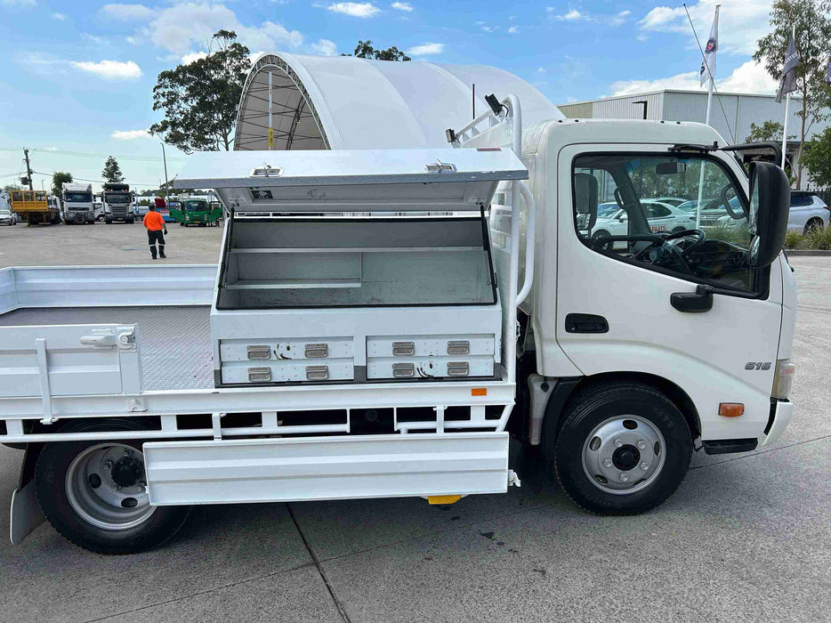 2013 Hino 300 Series 616