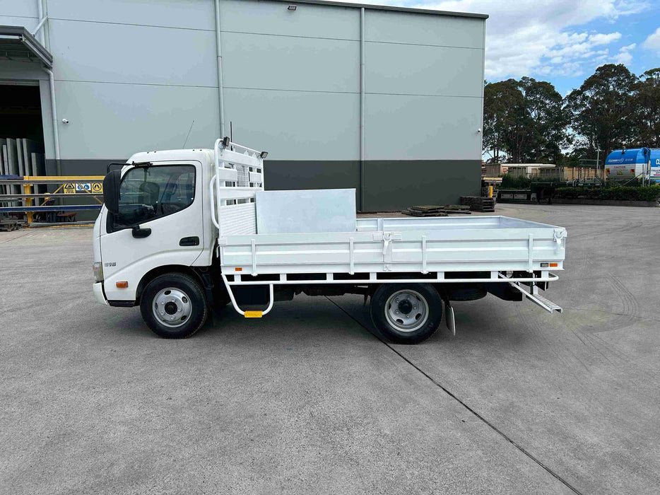 2013 Hino 300 Series 616