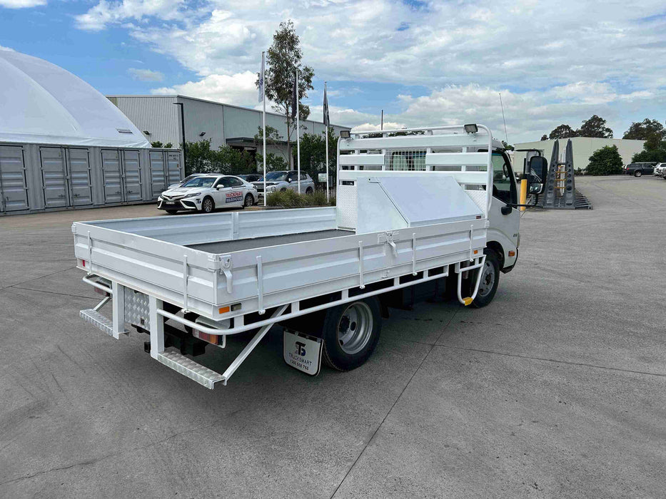 2013 Hino 300 Series 616