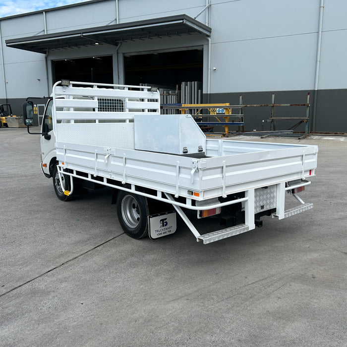 2013 Hino 300 Series 616