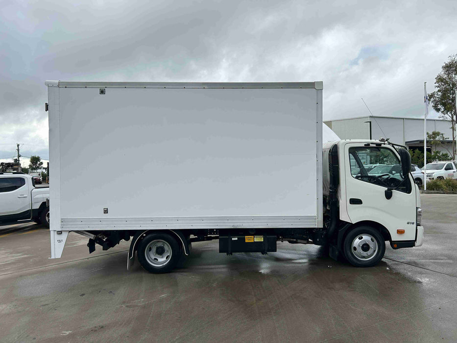 2021 Hino 300 Series 616