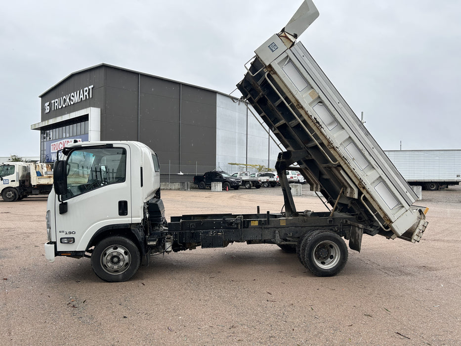 2018 Isuzu NPR 65-190 Tipper