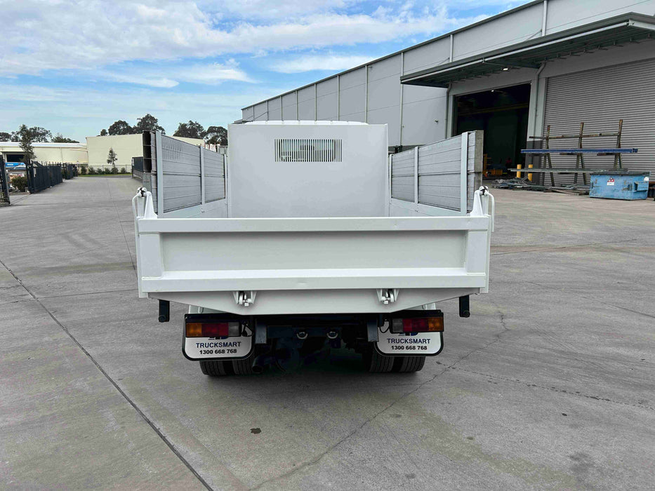 2020 Fuso Canter 615