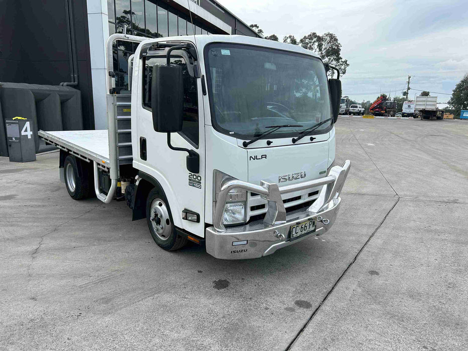 2014 Isuzu NLR 200 - SOLD