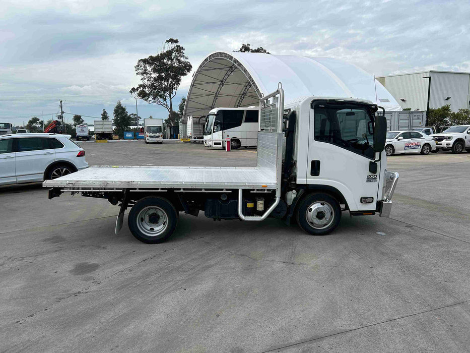 2014 Isuzu NLR 200 - SOLD
