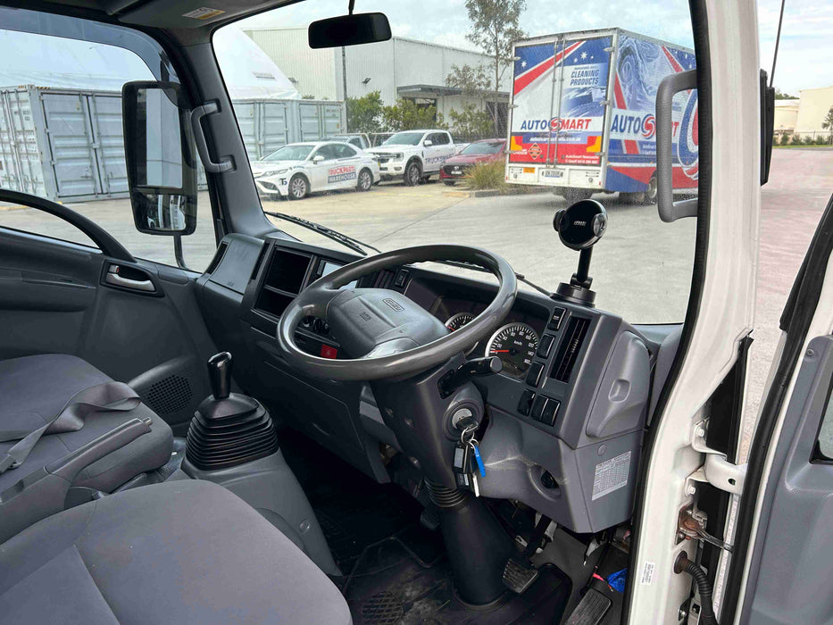 2014 Isuzu NLR 200 - SOLD