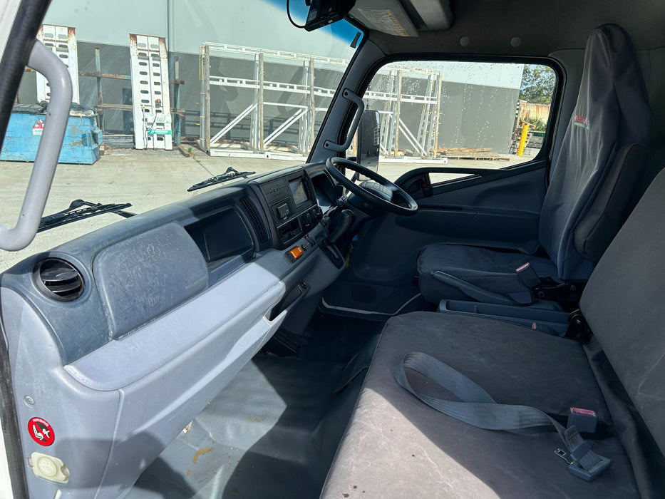 2013 Fuso Canter 515