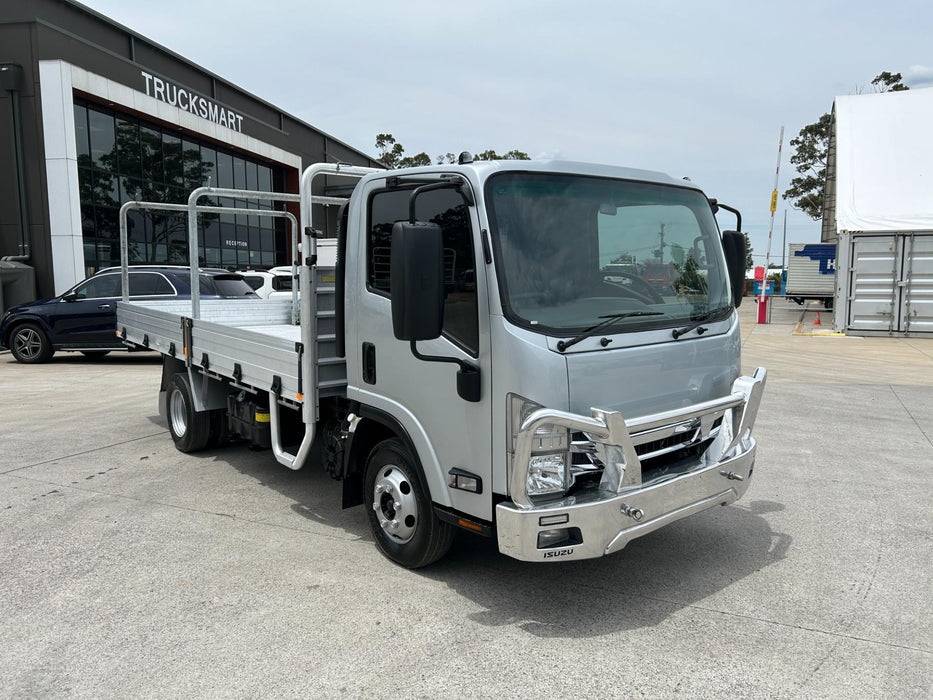 2017 Isuzu NPR 45 155